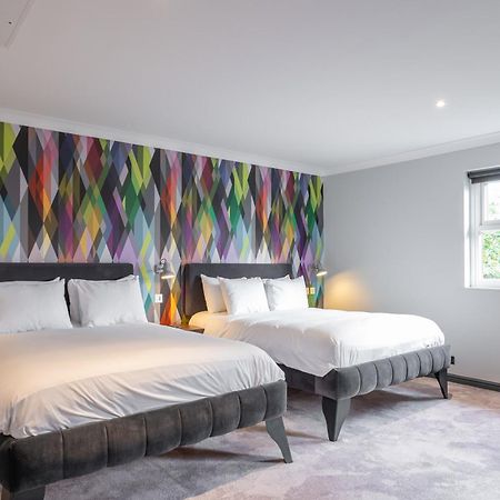 Village Hotel Chester St David'S Ewloe Esterno foto