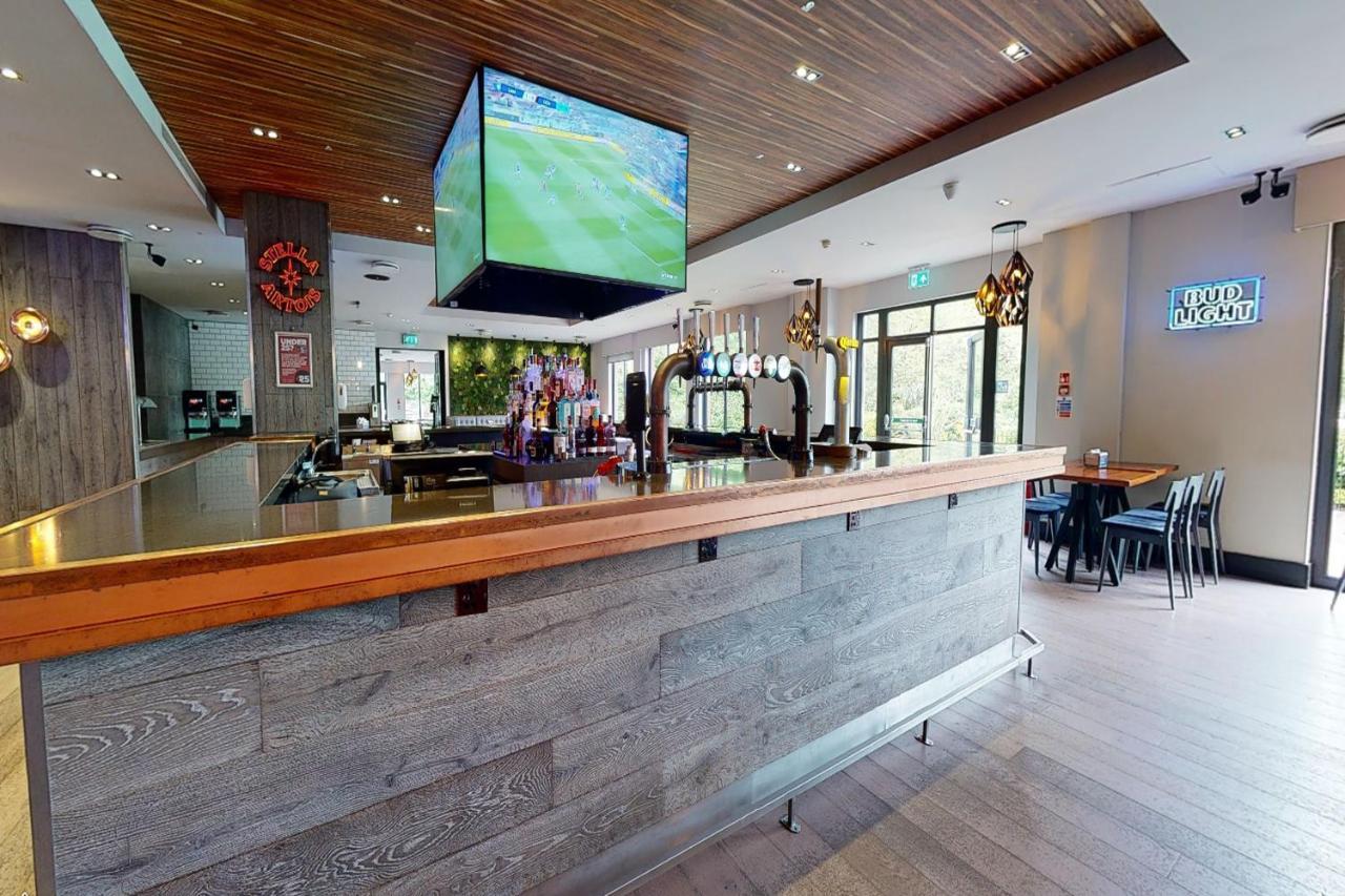 Village Hotel Chester St David'S Ewloe Esterno foto