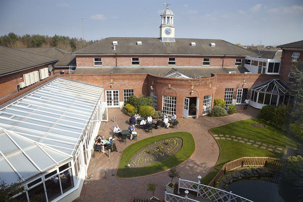 Village Hotel Chester St David'S Ewloe Esterno foto