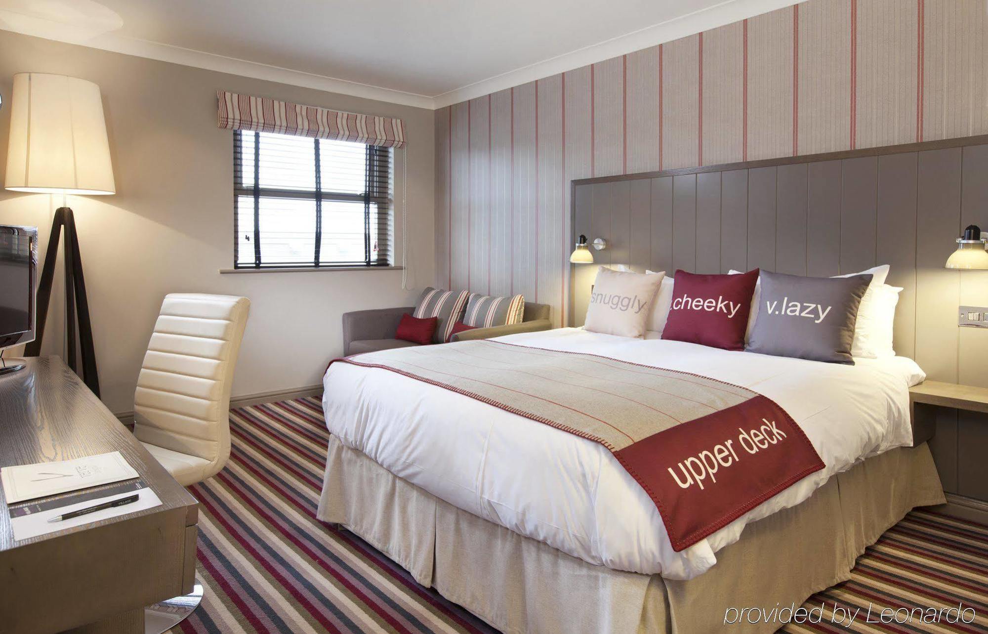 Village Hotel Chester St David'S Ewloe Esterno foto